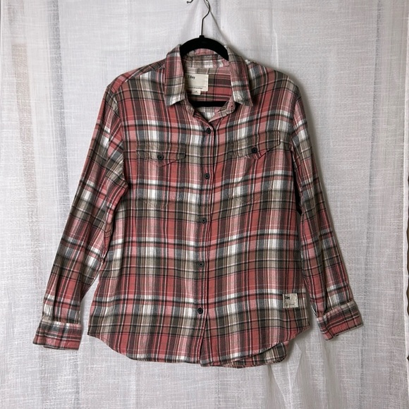Tilley plaid western shirt women Lg,Yellowstone,brushed flannel ,coastal cowgirl - Picture 1 of 12
